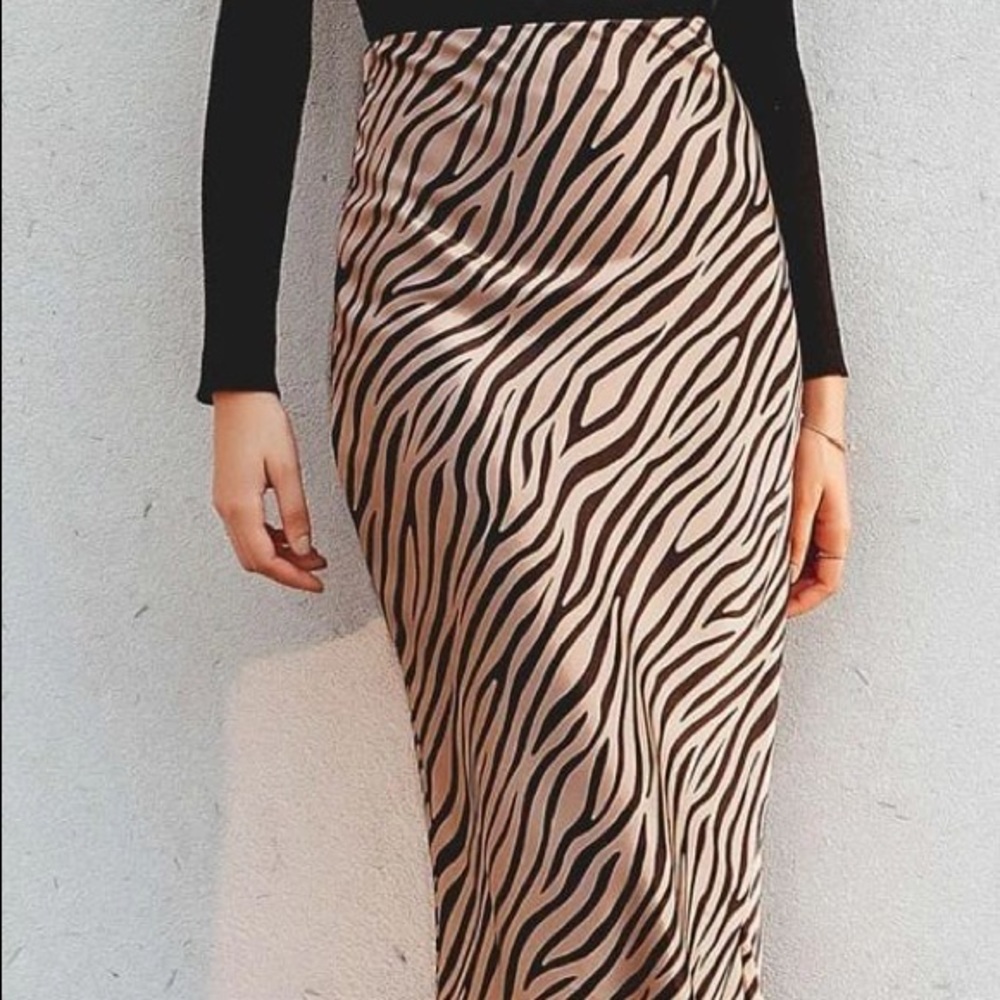 Silky Tiger Print Skirt